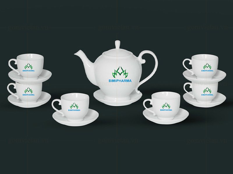 In logo lên bộ ấm chén Camellia